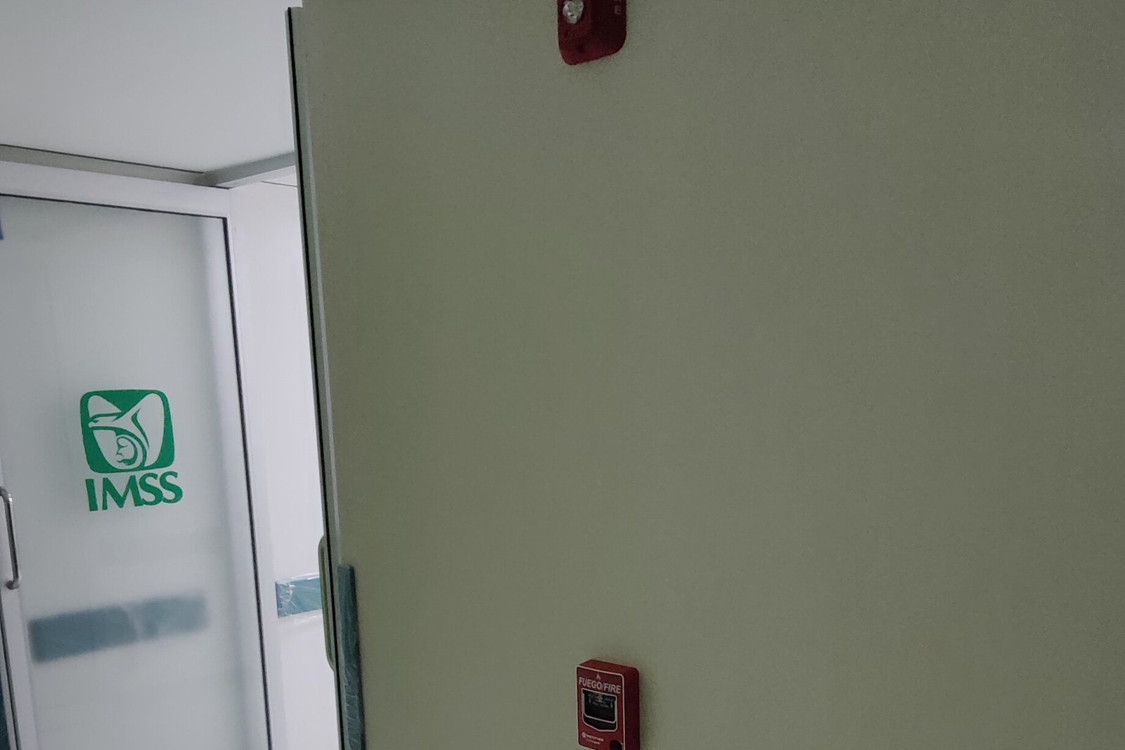 Estación manual y aviso visual de detección de incendio